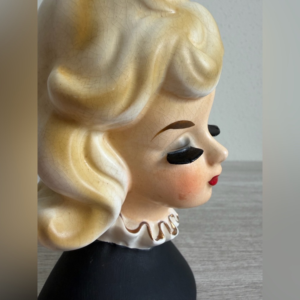 Vintage 1964 Inarco E-2006 Lady Head Vase with Black Top 5 1/2” - Picture 12 of 16